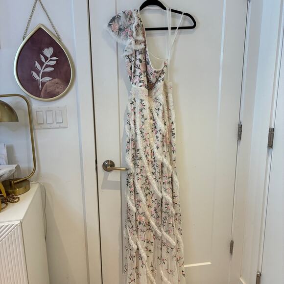 NWT Mac Duggal Cream Floral Embroidered One Shoulder Maxi Dress Sz 8 - Picture 4 of 13